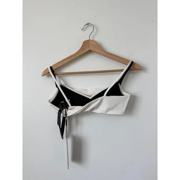 Bo+Tee Women's Soft Active Twist-Back Layered Sports Bra Ivory Size Small – NWT - Picture 4 of 5